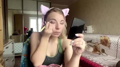 Mira online show from 11-12-25, 08:37