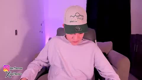 Snapshot of jaythomax chatting on 10-10-25, 12:53 jaythomax online show from 10-10-25, 12:53