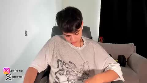 Snapshot of jaythomax chatting on 10-18-25, 07:25 jaythomax online show from 10-18-25, 07:25