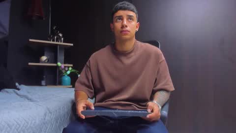 jaze_bradley online show from 12-15-25, 11:25