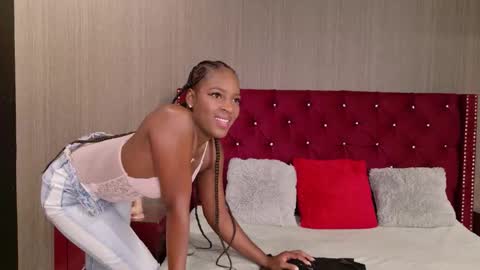 Jasmin Brownn online show from 12-15-25, 10:08