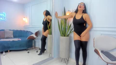Jasmine  online show from 02-19-25, 04:12
