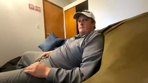 jbboy82 online show from 11-10-25, 04:06