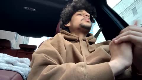 Snapshot of jbloxs chatting on 02-03-25, 09:29 Royal Family online show from 02-03-25, 09:29