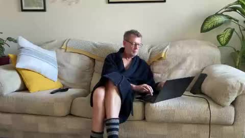 Jon online show from 11-20-25, 01:44