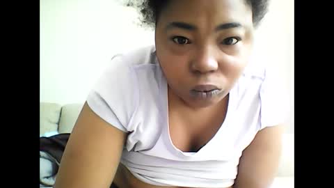 Snapshot of jccaramelbarbie12 chatting on 03-12-25, 02:45 JCCaramelbarbie online show from 03-12-25, 02:45