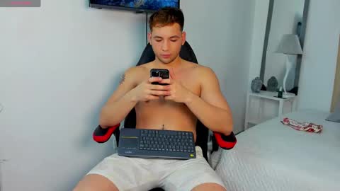 Snapshot of jdaniel_shellby chatting on 12-21-24, 02:30 jhon online show from 12-21-24, 02:30