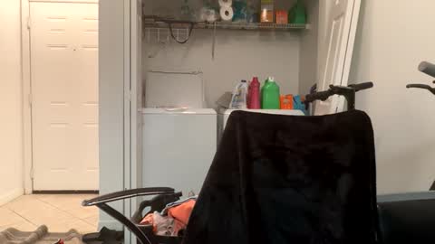 Snapshot of jdx00 chatting on 11-28-25, 04:37 jdx00 online show from 11-28-25, 04:37