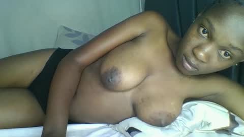 Snapshot of jeanbae4 chatting on 12-18-25, 12:22 jean online show from 12-18-25, 12:22