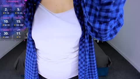 jeanniefox_ online show from 12-06-24, 08:05