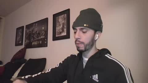 Snapshot of jeanpierbello7 chatting on 02-25-25, 01:20 jean pier bello Silva online show from 02-25-25, 01:20