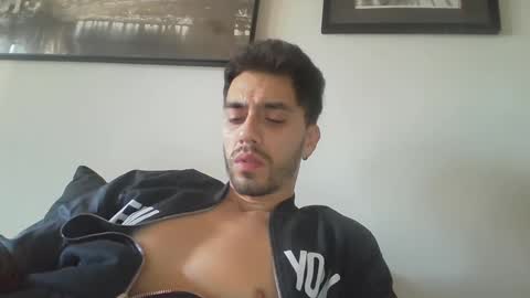 Snapshot of jeanpierbello7 chatting on 03-10-25, 02:26 jean pier bello Silva online show from 03-10-25, 02:26