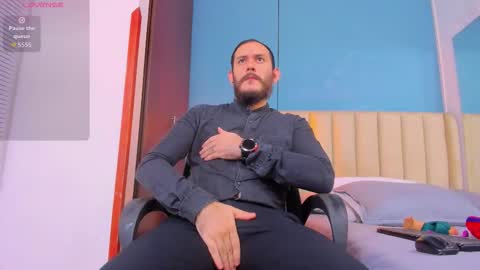 Jeanpiere online show from 12-21-25, 03:35