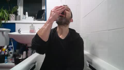 Snapshot of jediknight2 chatting on 02-14-25, 11:53 Matt online show from 02-14-25, 11:53