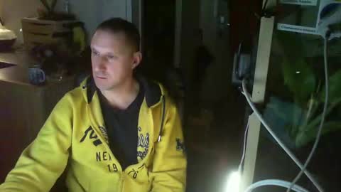 Snapshot of jef74700 chatting on 01-22-25, 04:34 Jrme online show from 01-22-25, 04:34