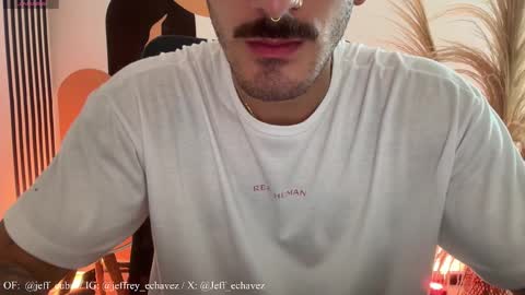 Snapshot of jeff_cube chatting on 11-10-25, 03:55 Jeff and Mugi Independent model online show from 11-10-25, 03:55