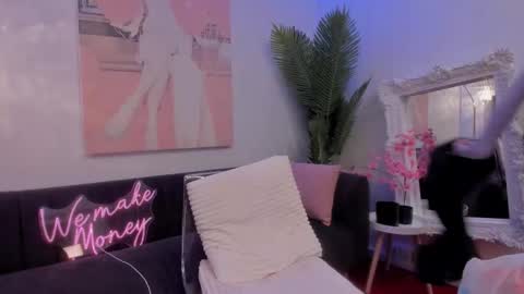 jelly__beanss online show from 10-06-25, 07:22