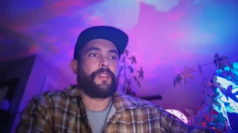 Snapshot of jellyfishfun chatting on 02-26-25, 08:37 Guy Jones online show from 02-26-25, 08:37