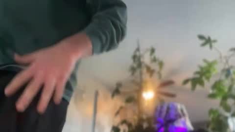 Snapshot of jellyfishfun chatting on 11-22-25, 03:11 Guy Jones online show from 11-22-25, 03:11