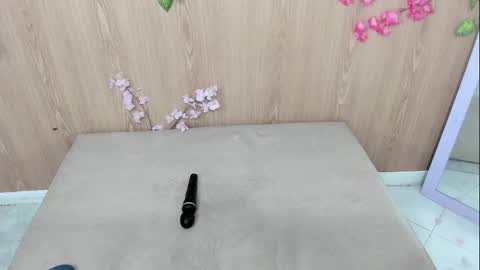 Jenelotizz online show from 03-02-26, 05:19