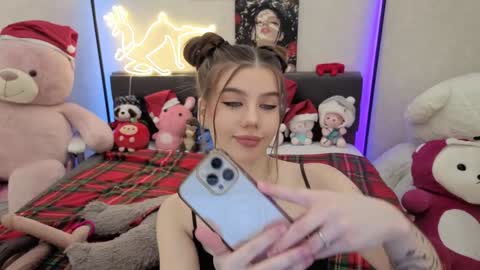 Dolly online show from 12-18-25, 01:28