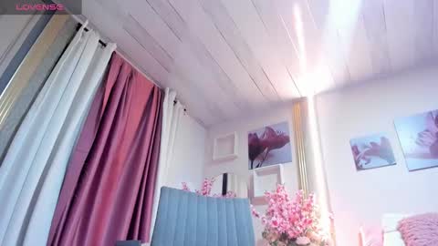 Angie online show from 09-25-25, 07:50