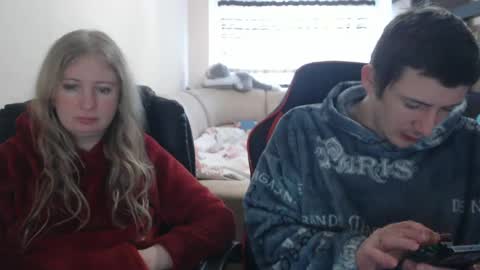 JenisAndPeter online show from 02-11-25, 07:02