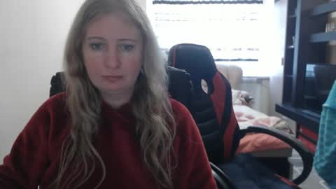 JenisAndPeter online show from 02-11-25, 10:04