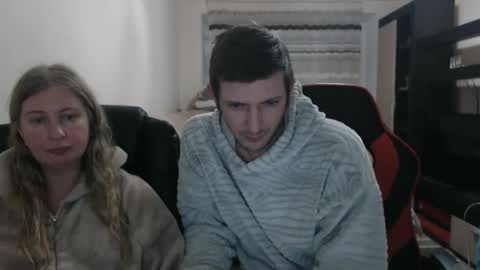 JenisAndPeter online show from 02-26-25, 06:00