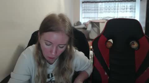 JenisAndPeter online show from 10-07-25, 06:10