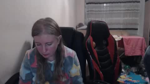 JenisAndPeter online show from 11-25-25, 07:14