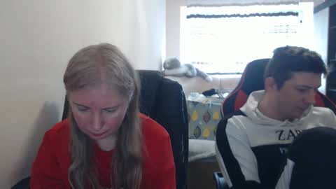 JenisAndPeter online show from 04-11-26, 07:02