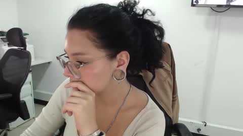 Snapshot of jenn_cg chatting on 02-25-26, 10:52 jenn online show from 02-25-26, 10:52