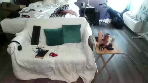 Jenna Cross online show from 11-01-25, 08:55