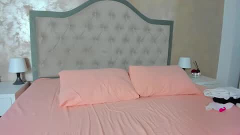 Snapshot of jennamyers chatting on 11-13-25, 08:30 JennaMyers online show from 11-13-25, 08:30