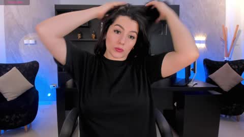 Jenna Olson  online show from 01-15-25, 06:40