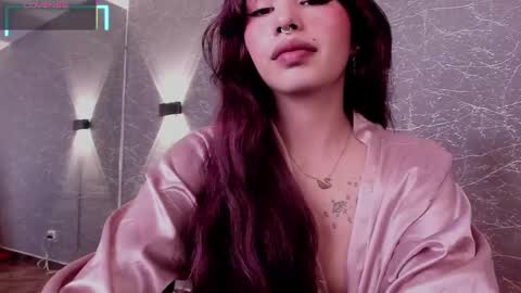 Jenner online show from 10-17-25, 08:44