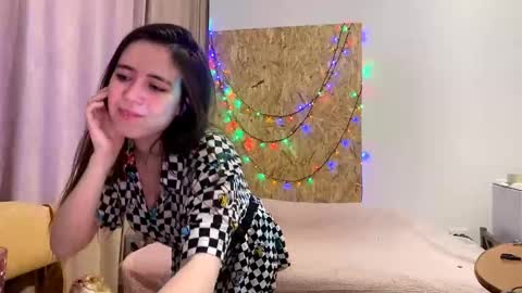 Lina online show from 11-21-25, 08:40