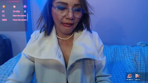 Jennie online show from 01-20-25, 12:18
