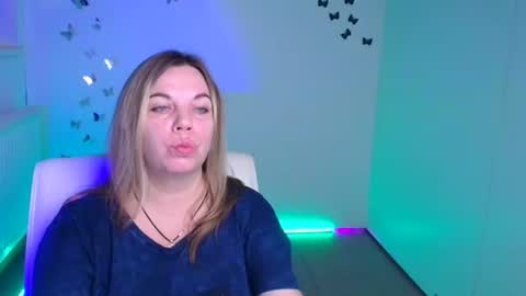 Jennifer online show from 10-03-25, 06:10