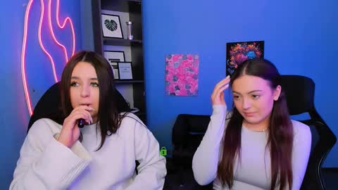 Snapshot of jennifer_sheil chatting on 02-03-26, 01:38 jennifer_sheil online show from 02-03-26, 01:38