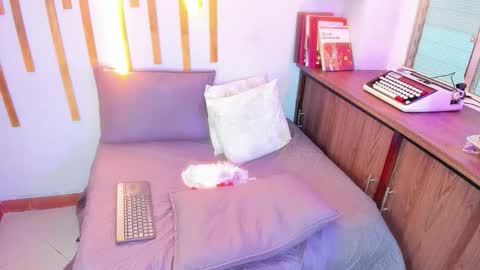 Jennifer vega  online show from 09-24-25, 12:47