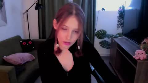 Snapshot of jenniferkiim chatting on 10-15-25, 12:05 jenniferkiim online show from 10-15-25, 12:05