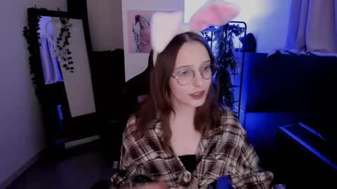 Snapshot of jenniferkiim chatting on 11-11-25, 11:43 jenniferkiim online show from 11-11-25, 11:43