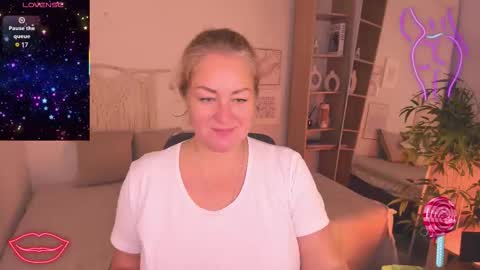 Jennifer online show from 11-24-25, 08:19