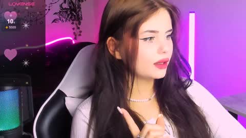 Snapshot of jenniferwandis77 chatting on 12-08-24, 09:52 Jenni online show from 12-08-24, 09:52