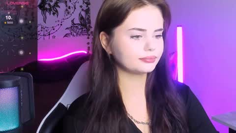 Snapshot of jenniferwandis77 chatting on 12-14-24, 12:12 Jenni online show from 12-14-24, 12:12