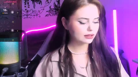 Snapshot of jenniferwandis77 chatting on 12-21-24, 03:31 Jenni online show from 12-21-24, 03:31