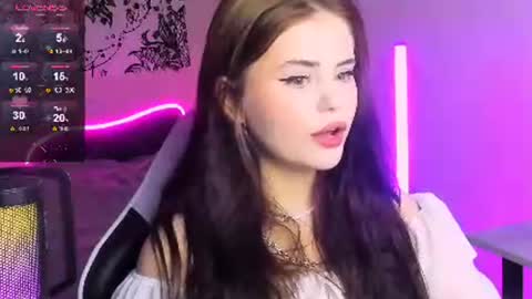 Snapshot of jenniferwandis77 chatting on 12-25-24, 12:05 Jenni online show from 12-25-24, 12:05