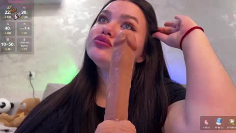 Mila online show from 12-10-24, 01:44